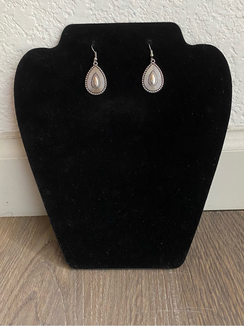 Silver Teardrop Dangle Earrings